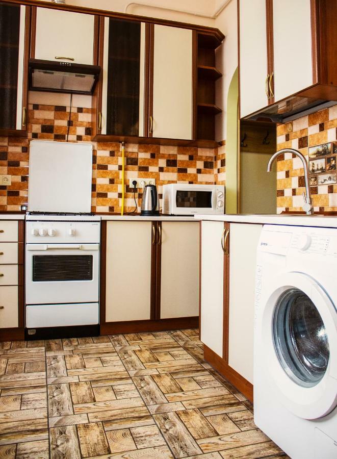 Квартира В Центрі Вулиця Балабана 29 Біля Краківського Ринку Lviv Bagian luar foto